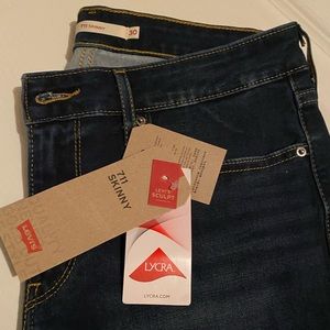 Brand New Levi Women’s 711 Skinny Jeans Size 10R